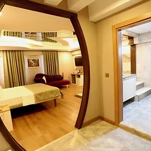 Life Corner **** Izmir